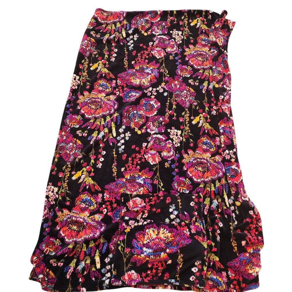 Vera Bradley fleece travel blanket Midnight Wildflowers built-in pouch